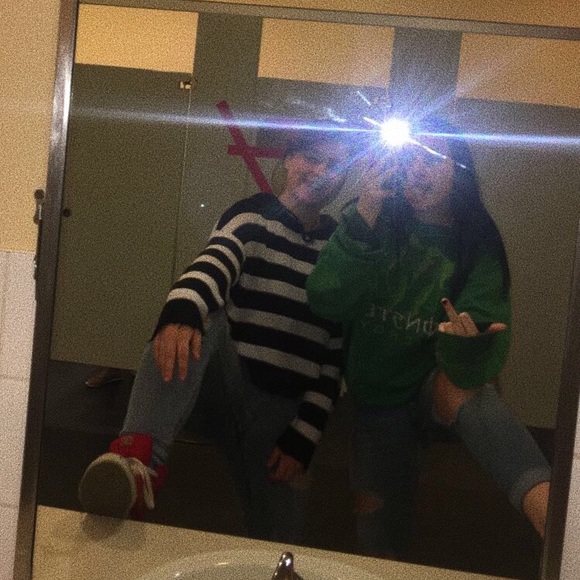 Meet your Posher, Hailey - Picture 1 of 1